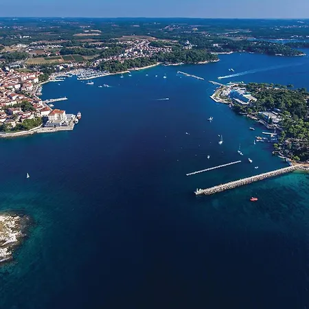 Amazing In With Wifi Poreč